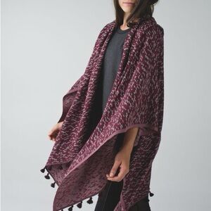 NWOT Lululemon Sun to Moon Scarf